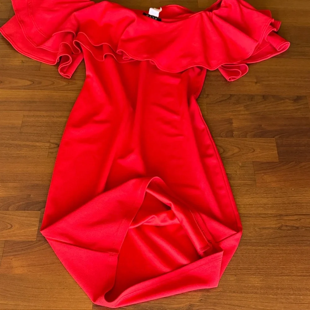 Off-Shoulder Ruffle Red Cocktail Dress - Picture 6 of 6